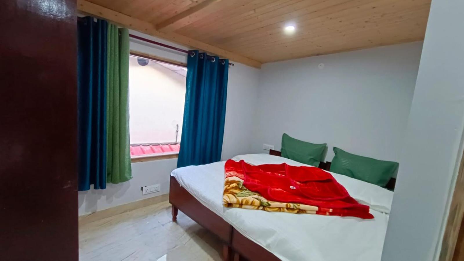 Shiv Shakti Homestay - Near Isbt, Bypass Mc Parking, Hpu, And Advance Study Simlá Kültér fotó